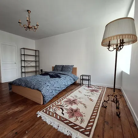 Le Petit Château Hébergement de vacances *