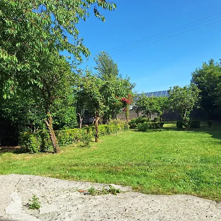 Nyaraló Le Petit Chateau *